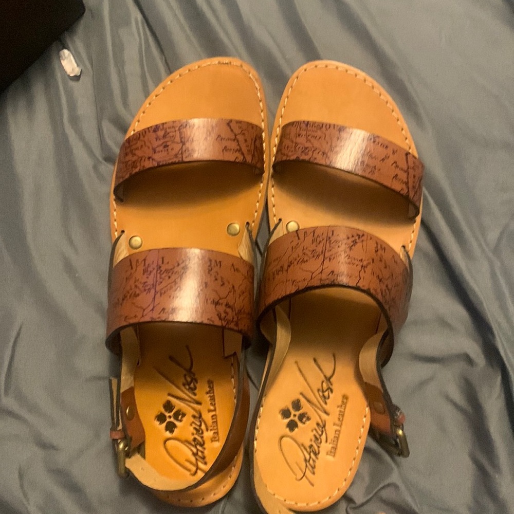 BRAND NEW!! Patricia Nash sandal